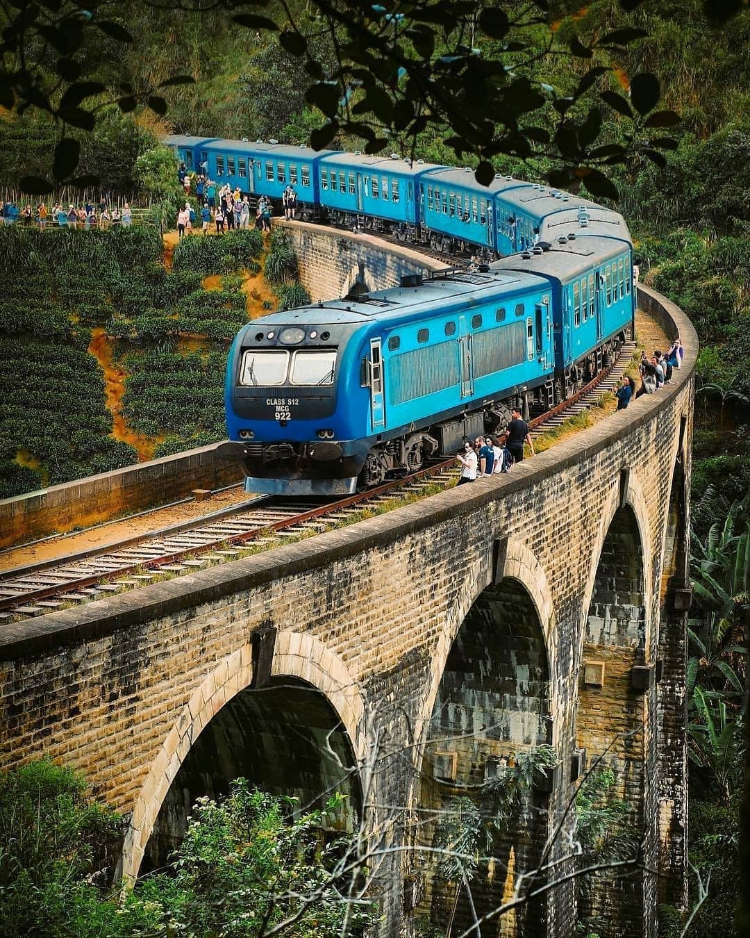 TRAIN JOURNEY IN SRI LANKA